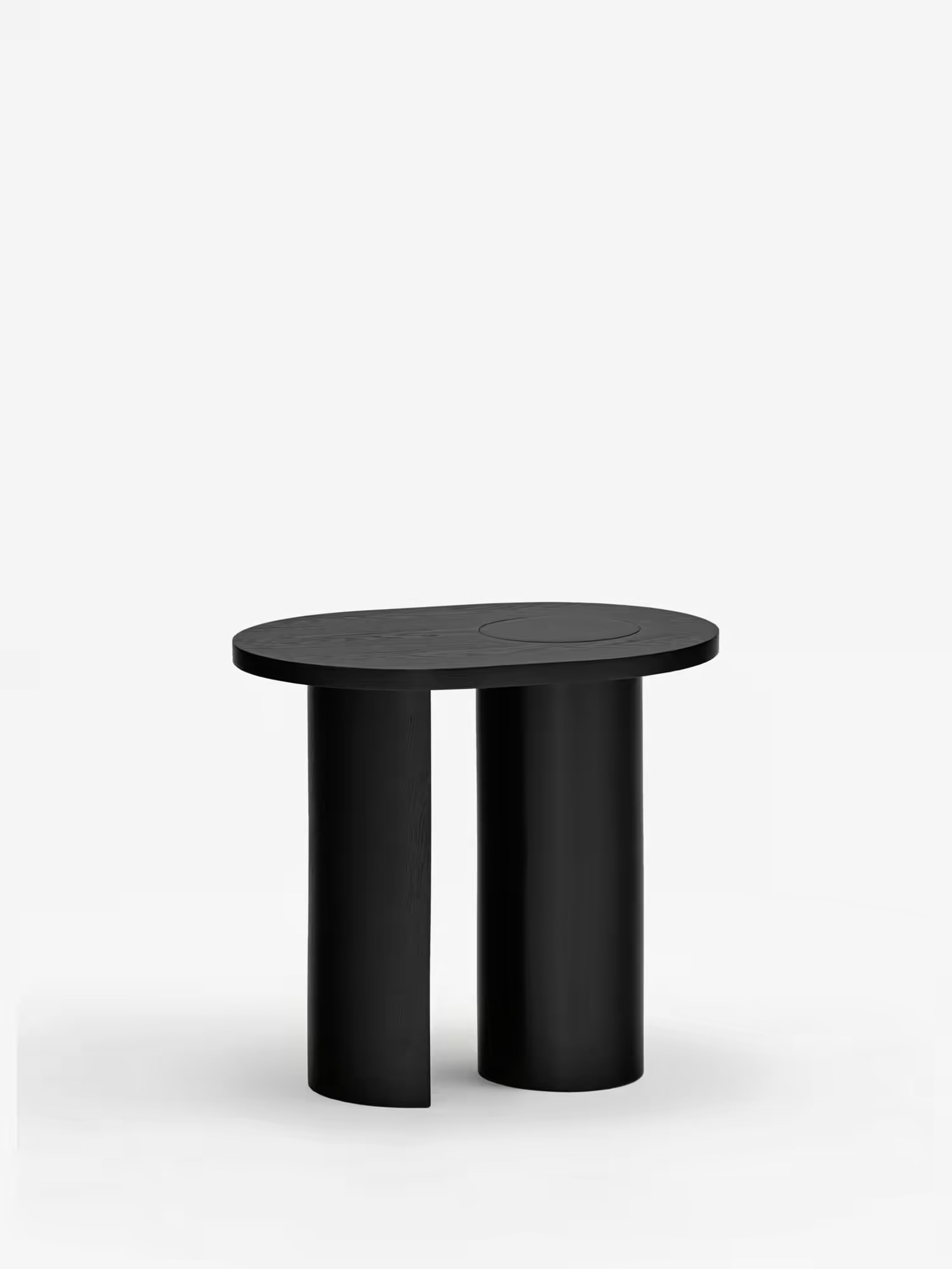 Nori Oval side table in 3 finishes - modern design 60 × 45 cm