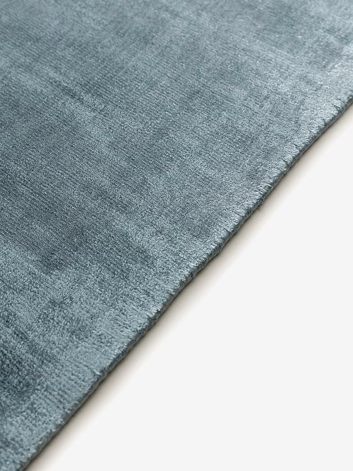 Nova rectangular handwoven viscose rug - short pile and silky sheen
