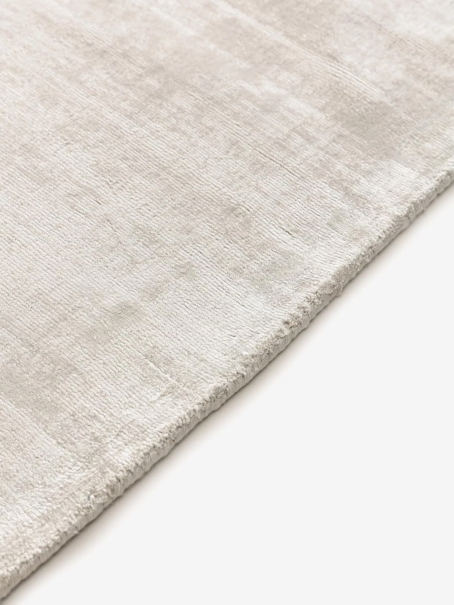 Nova rectangular handwoven viscose rug - short pile and silky sheen