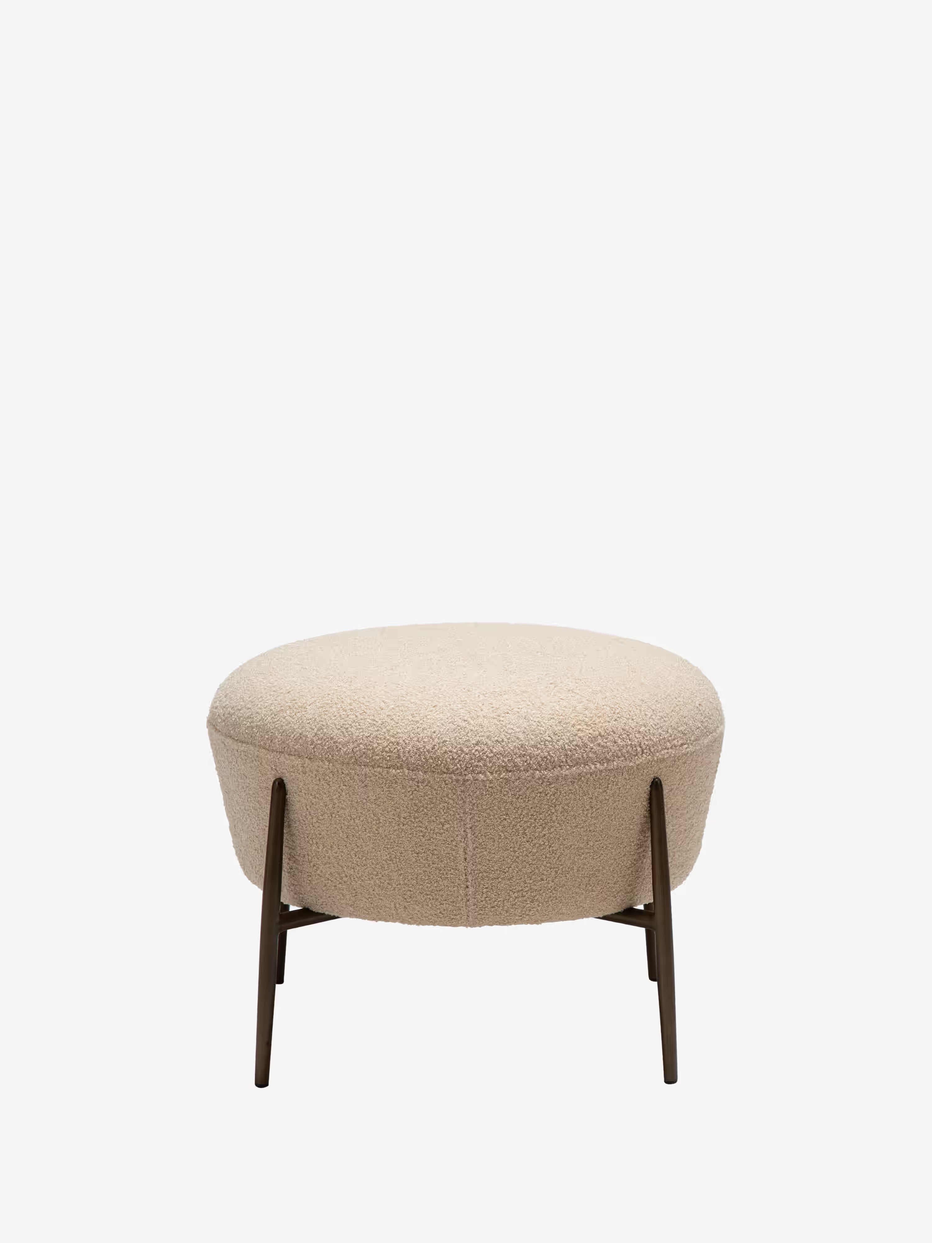 Orbit Pouf – sustainable comfort in RPES bouclé and metal frame