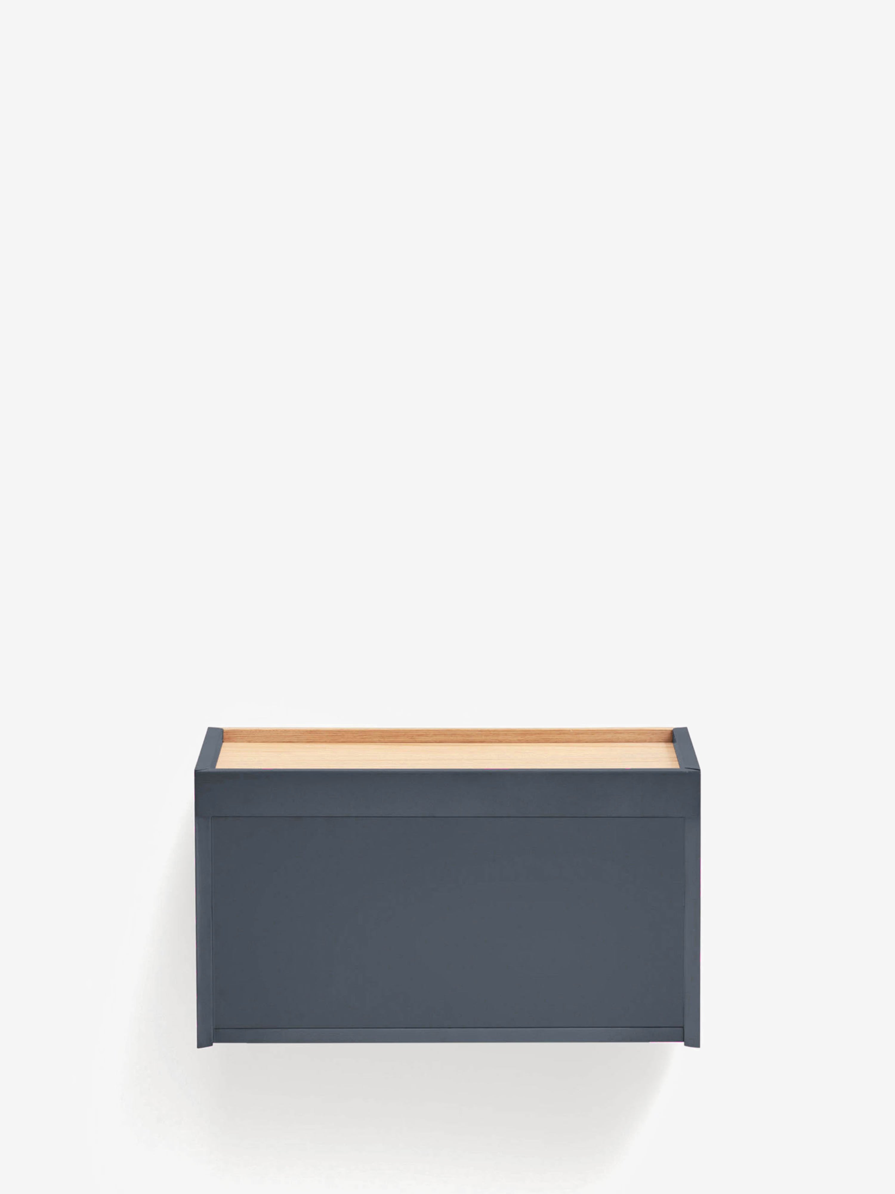 Otto comodino sospeso in rovere naturale e mdf grigio antracite – 50 x 29 cm