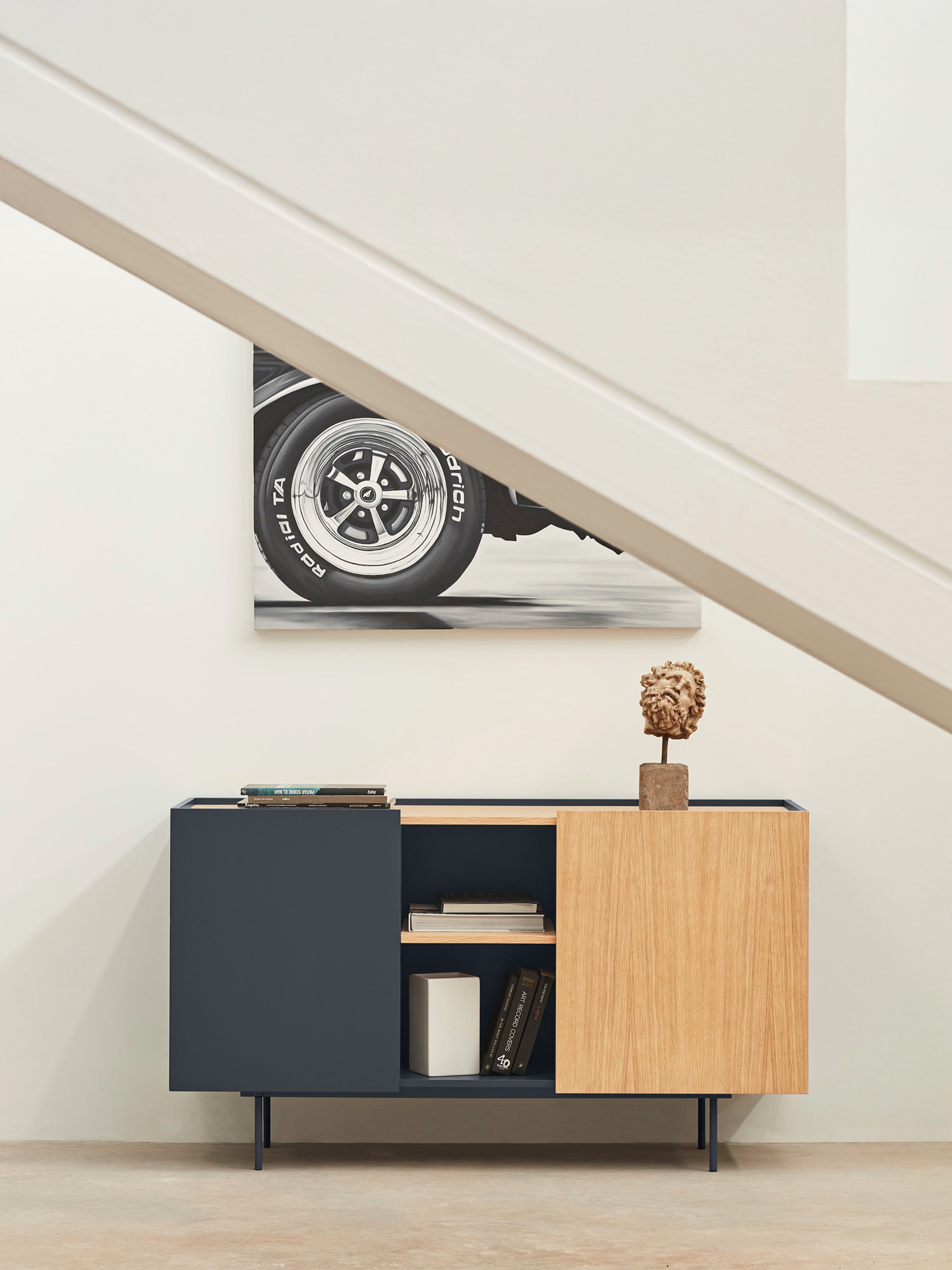 Otto aparador de 2 puertas en roble natural y gris antracita – aparador moderno 135 x 78