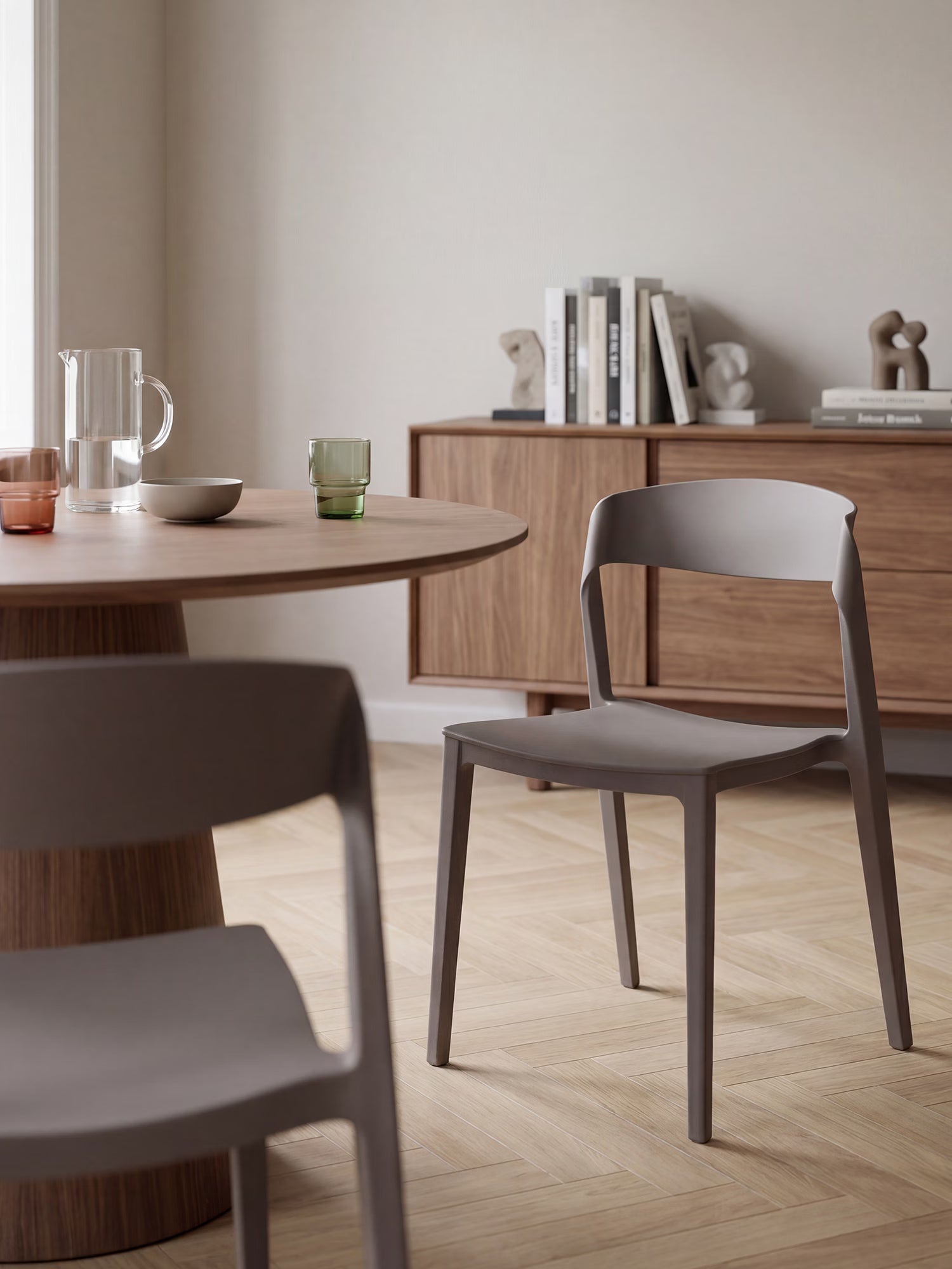 Perla stapelbarer Stuhl aus Polypropylen im modernen und vielseitigen Design