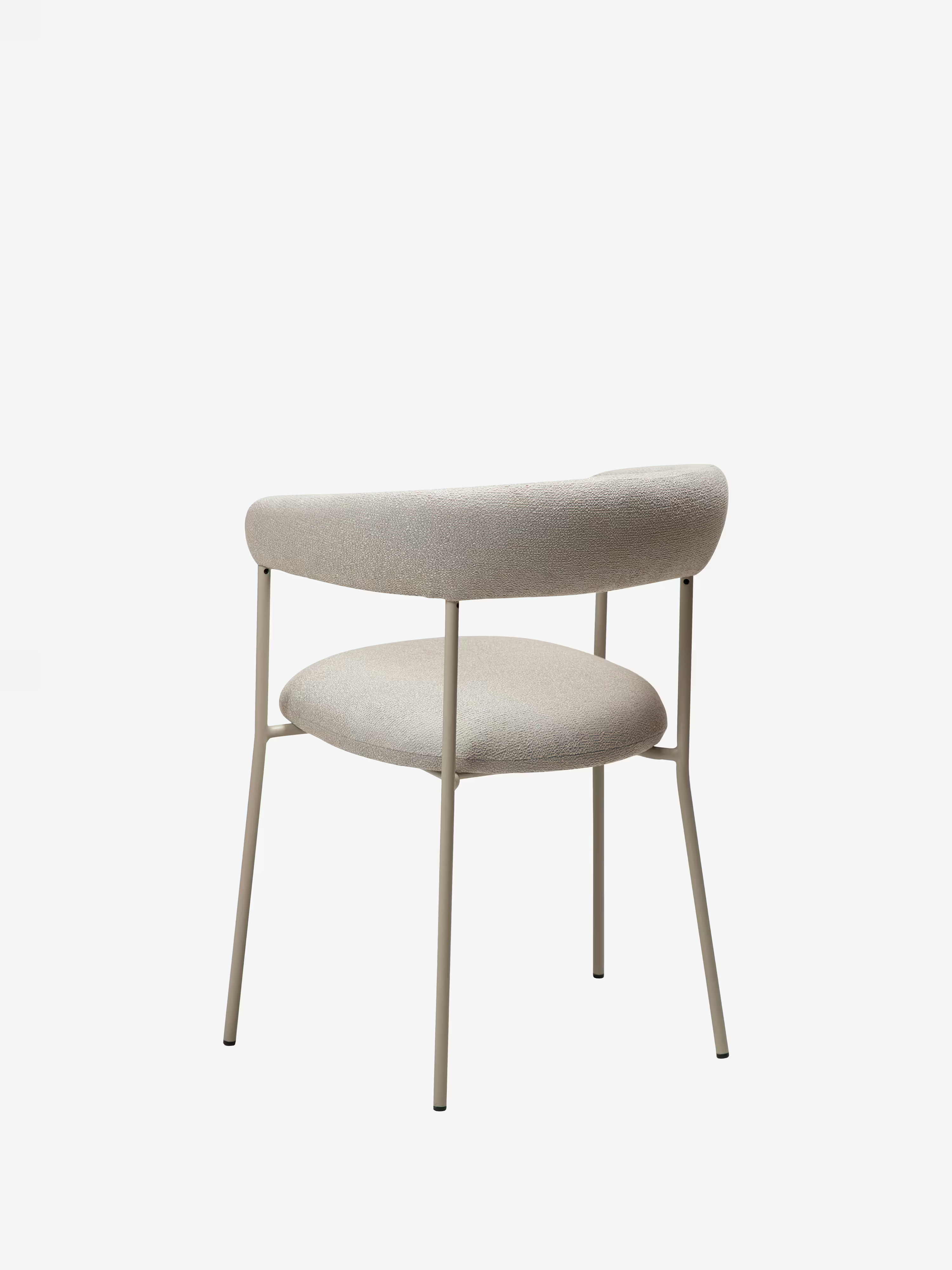 Plenti Chaise avec accoudoirs en tissu bouclé et structure en métal - design léger et élégant