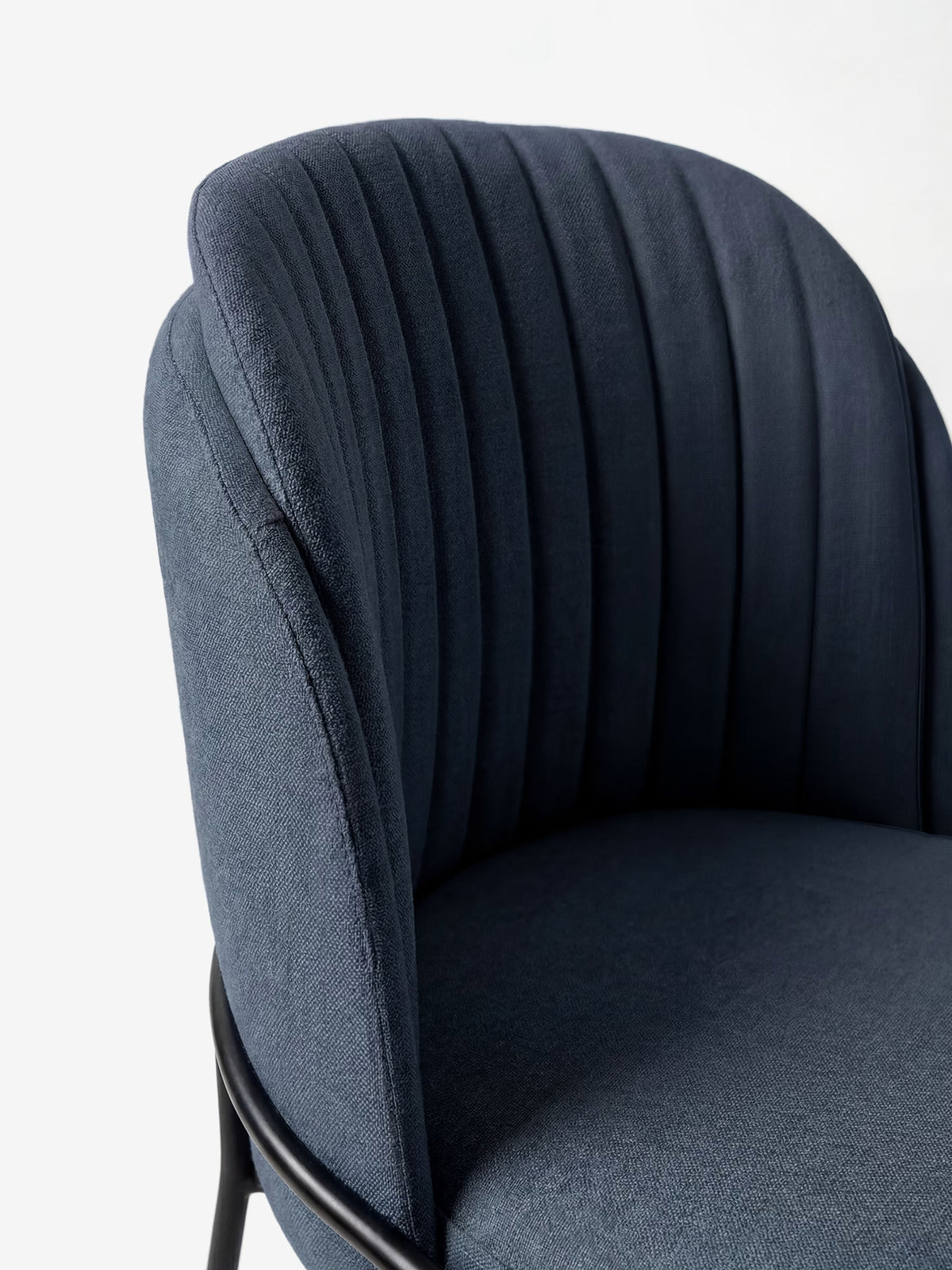Plissé upholstered chair in waterproof cream fabric - pleated backrest and black metal legs