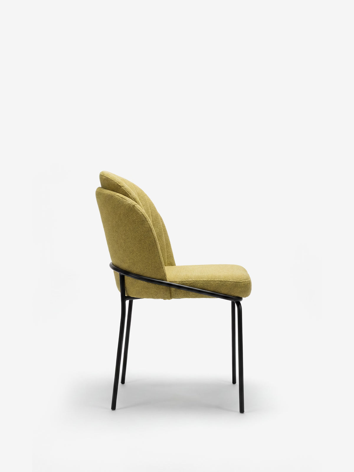 Plissé upholstered chair in waterproof cream fabric - pleated backrest and black metal legs