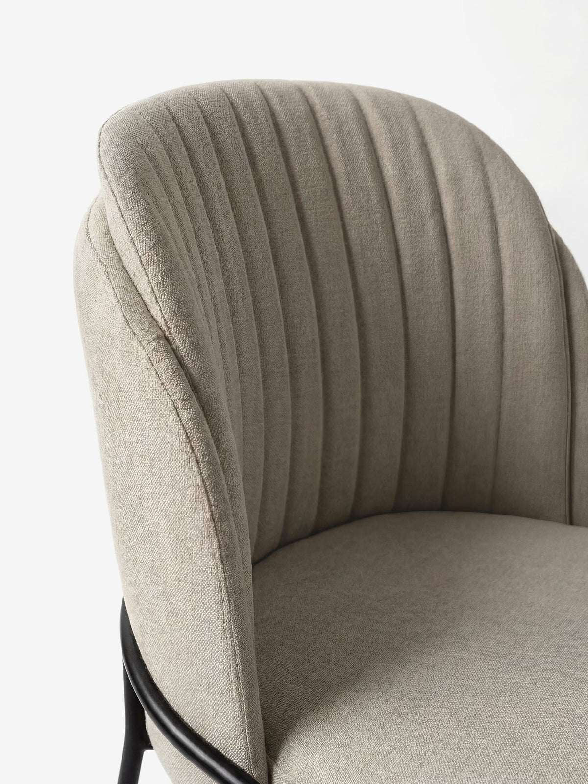 Plissé upholstered chair in waterproof cream fabric - pleated backrest and black metal legs
