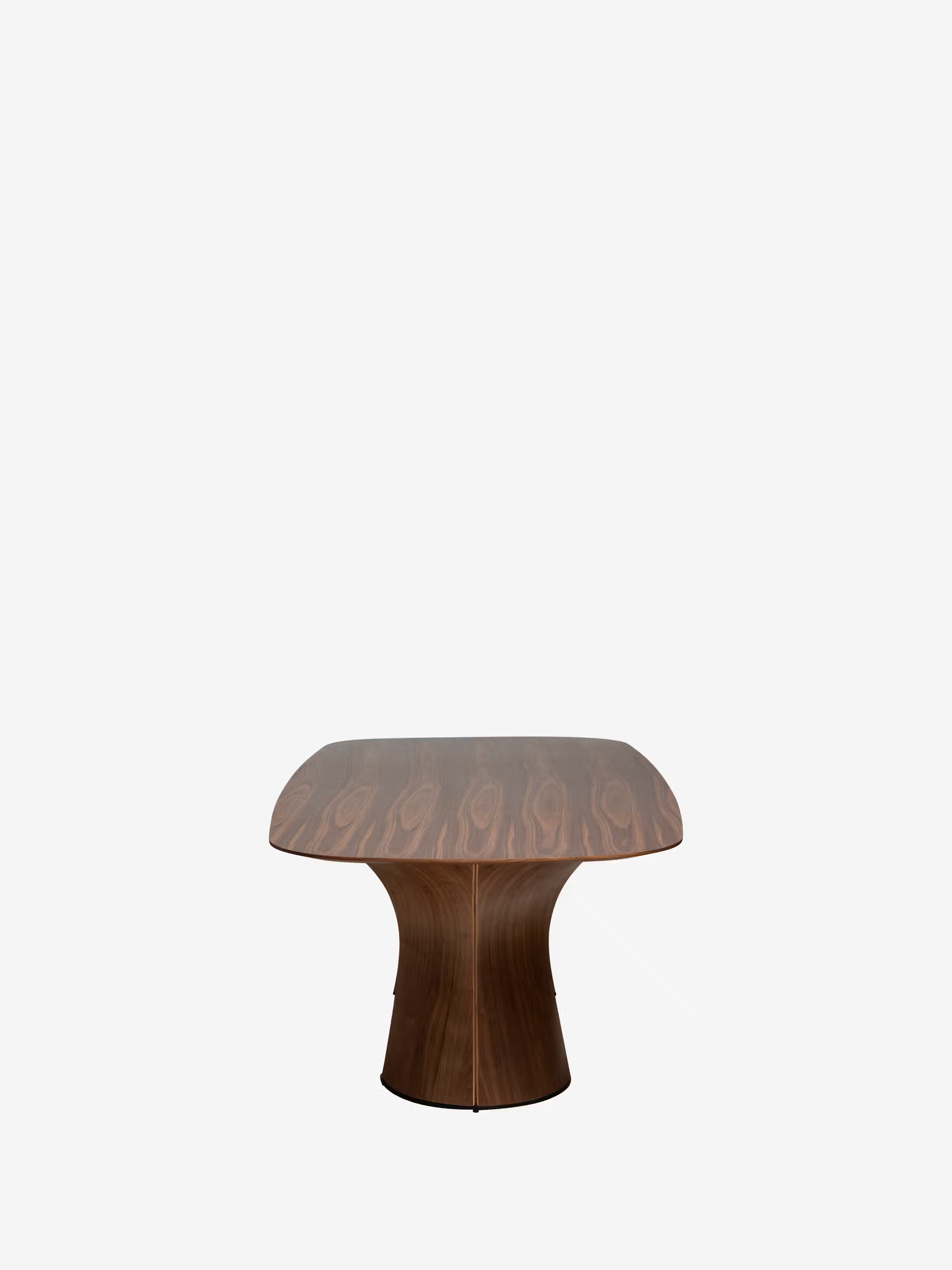 Root mesa de comedor escultórica en madera de nogal 220 x 110 cm