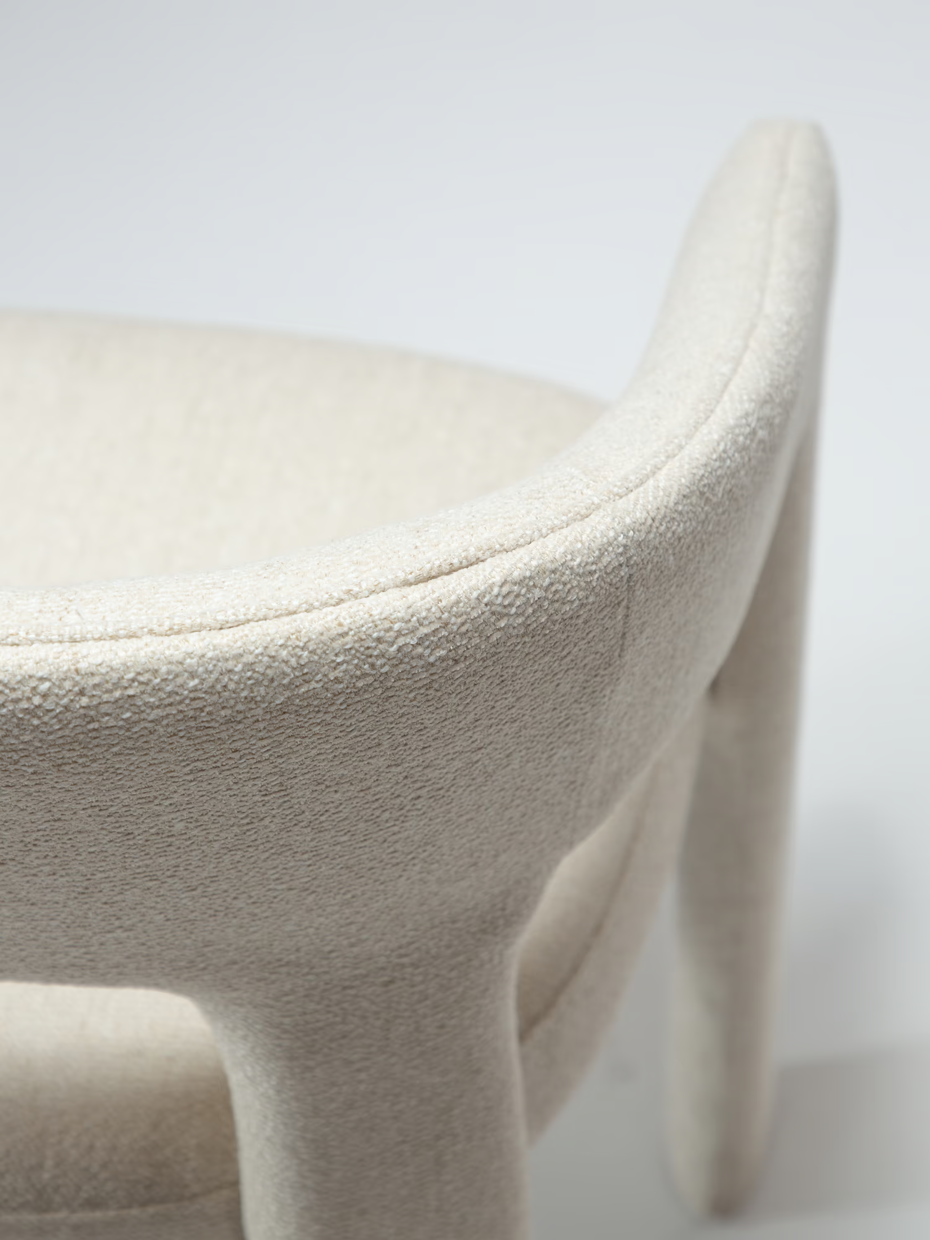 Splendor chaise en tissu certifié Oeko-tex - Bouclé de Charme & Confort Enveloppant