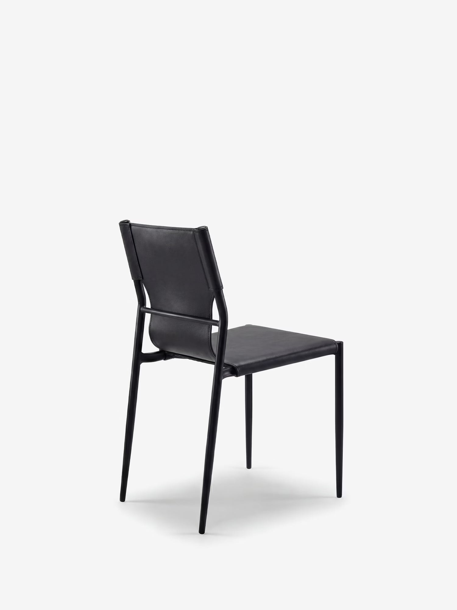 Sveva sedia di design in similcuoio con struttura in metallo nero