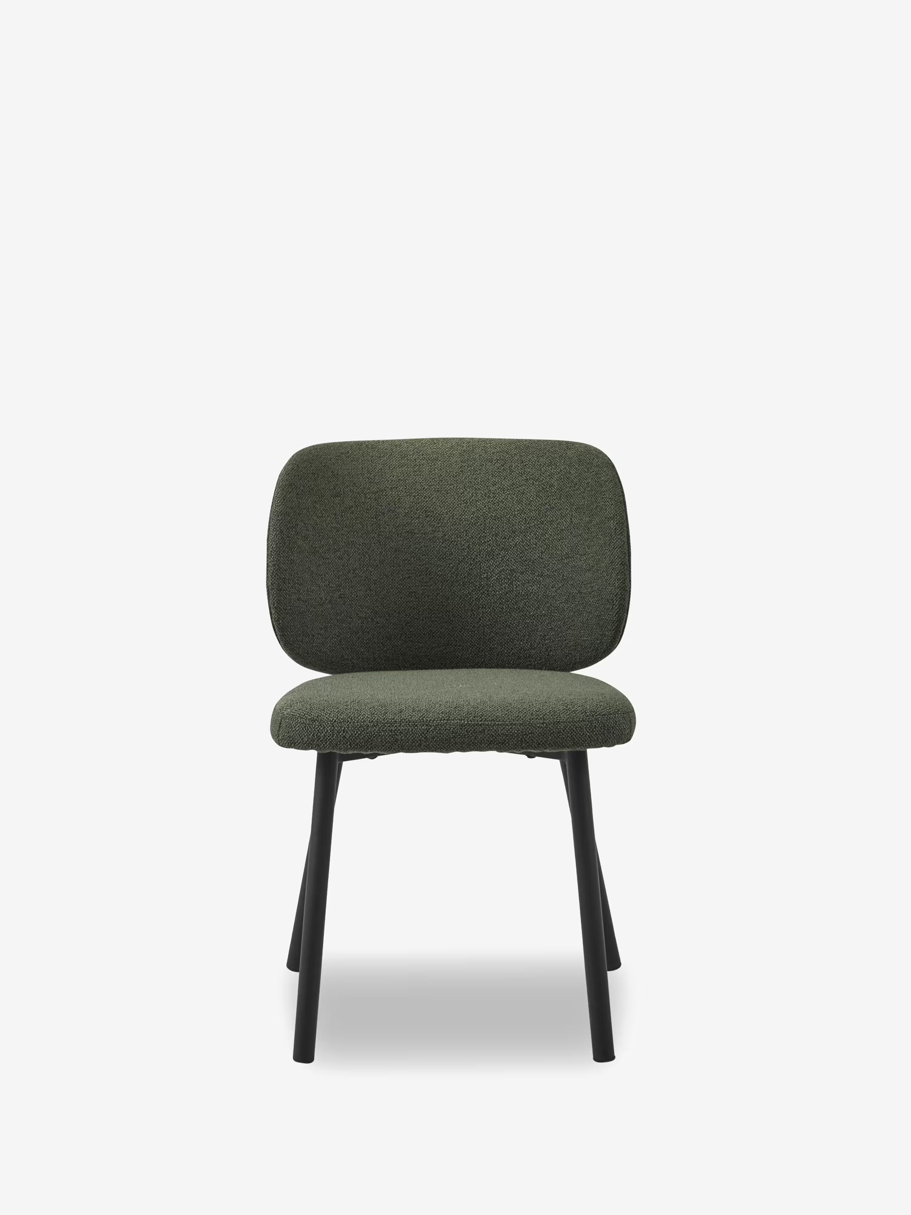 Swan Chaise en bouclé doux tendance certifié avec pieds noirs en métal