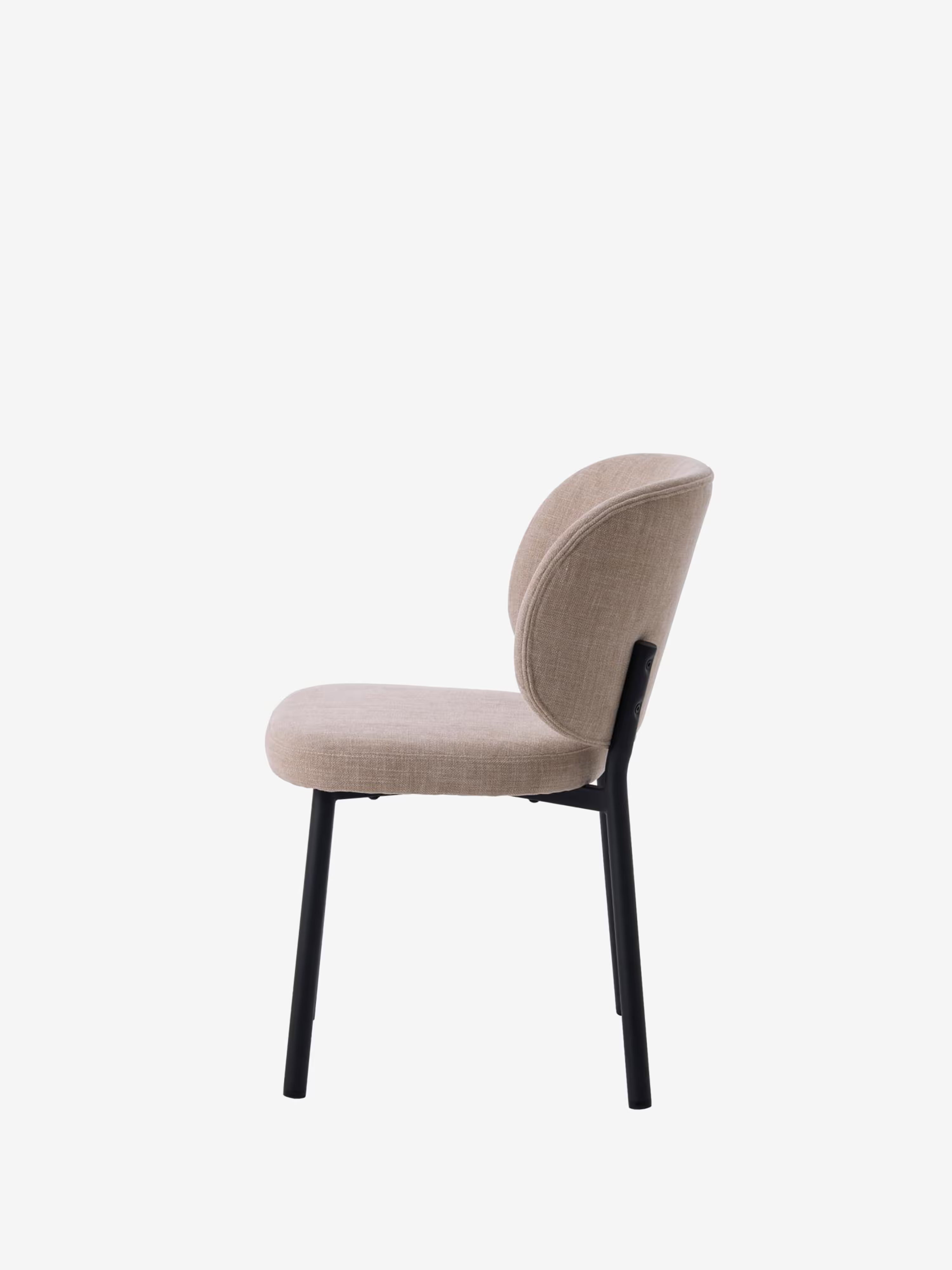 Swan Chaise rembourrée en tissu effet velours côtelé avec pieds noirs en métal