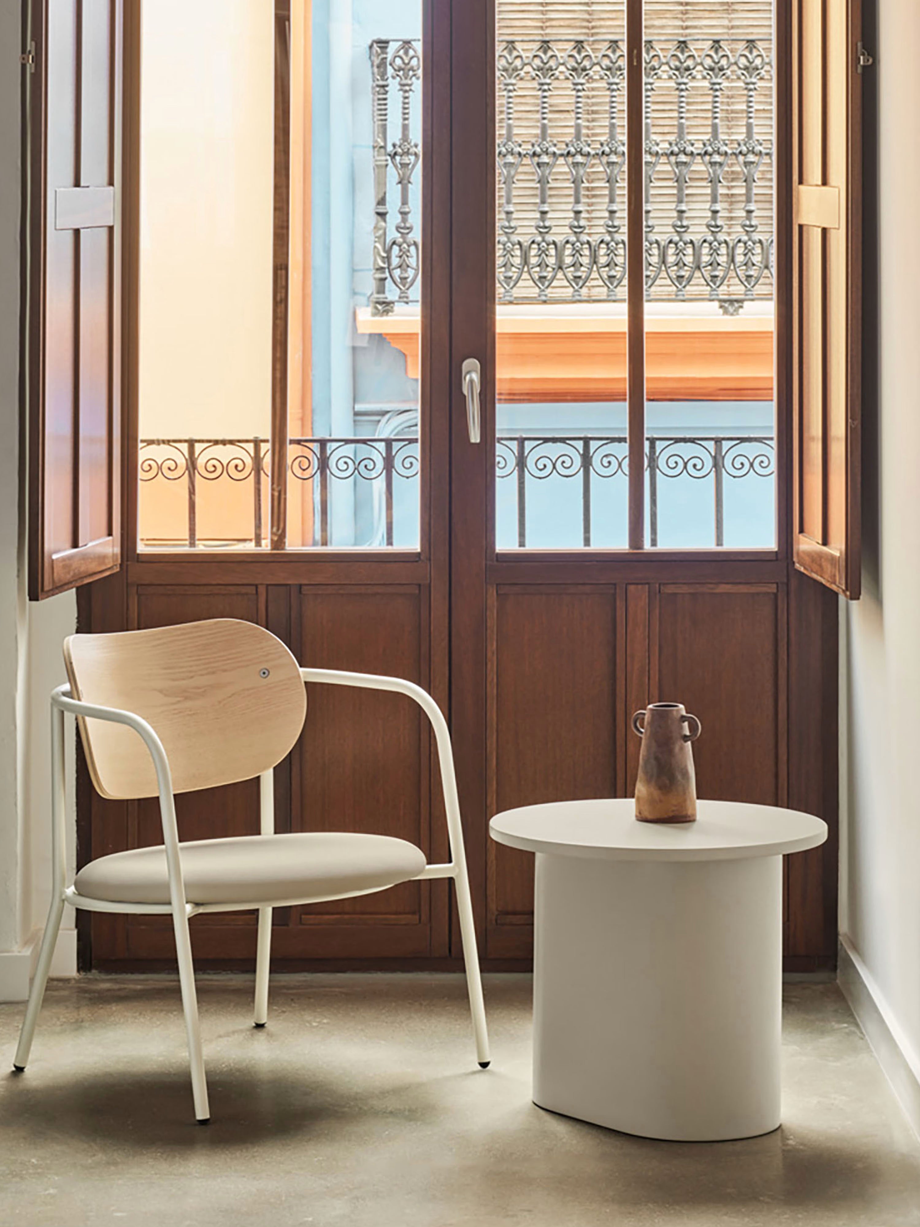 Totem tavolino da appoggio rotondo in mdf beige sabbia Ø36 cm