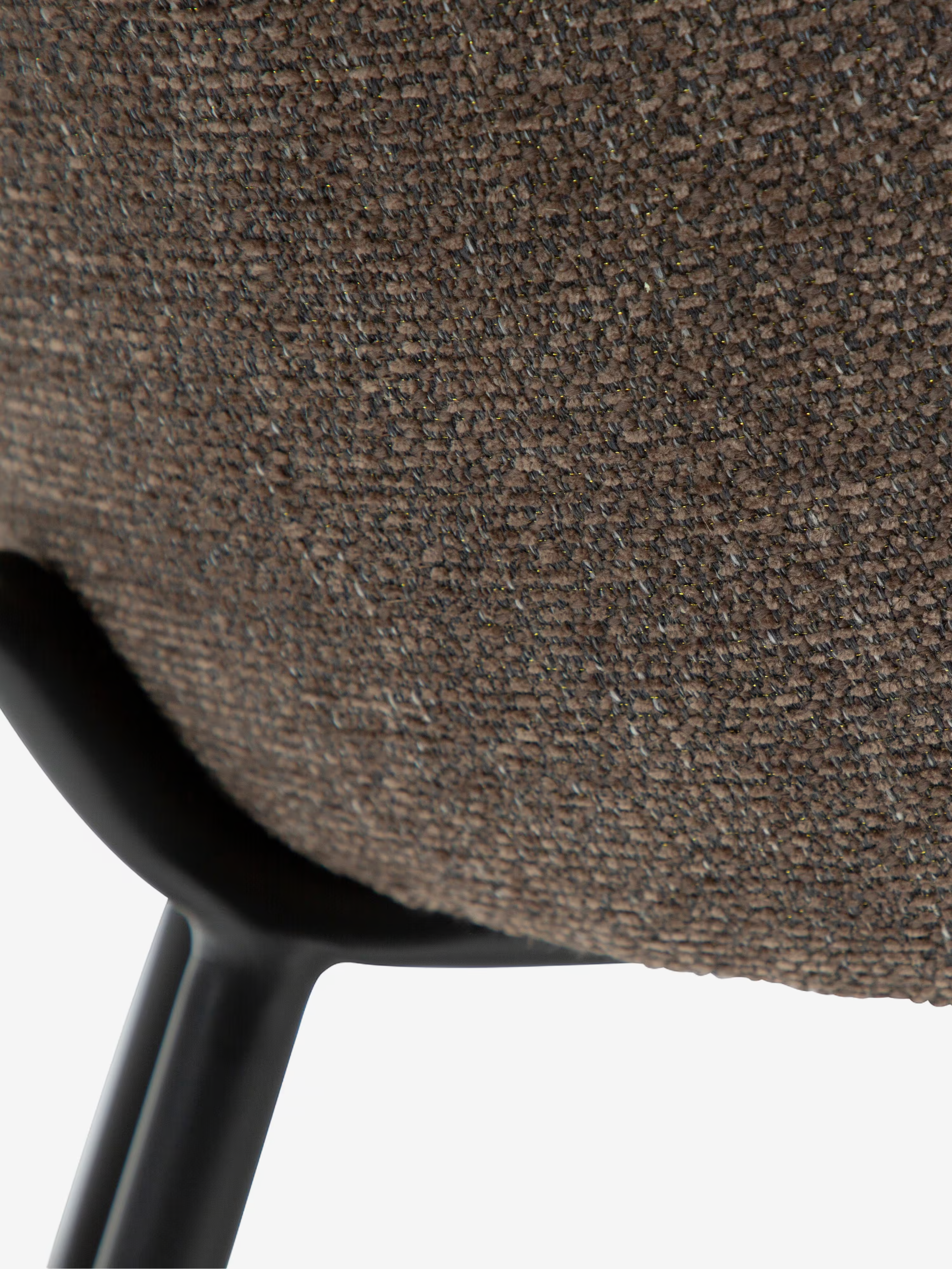 Utopia chaise avec dossier haut en bouclé et pieds en métal