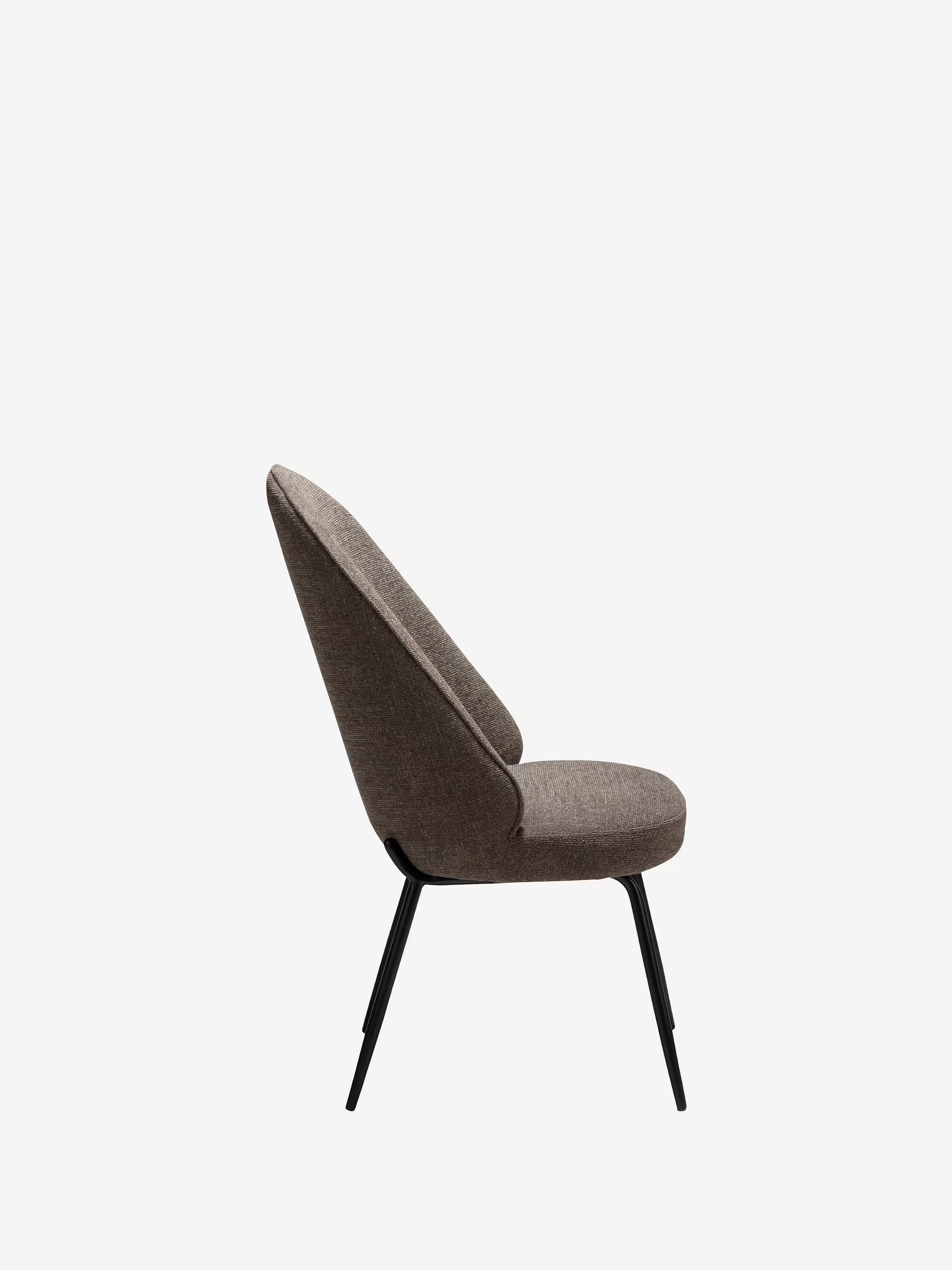 Utopia chaise avec dossier haut en bouclé et pieds en métal
