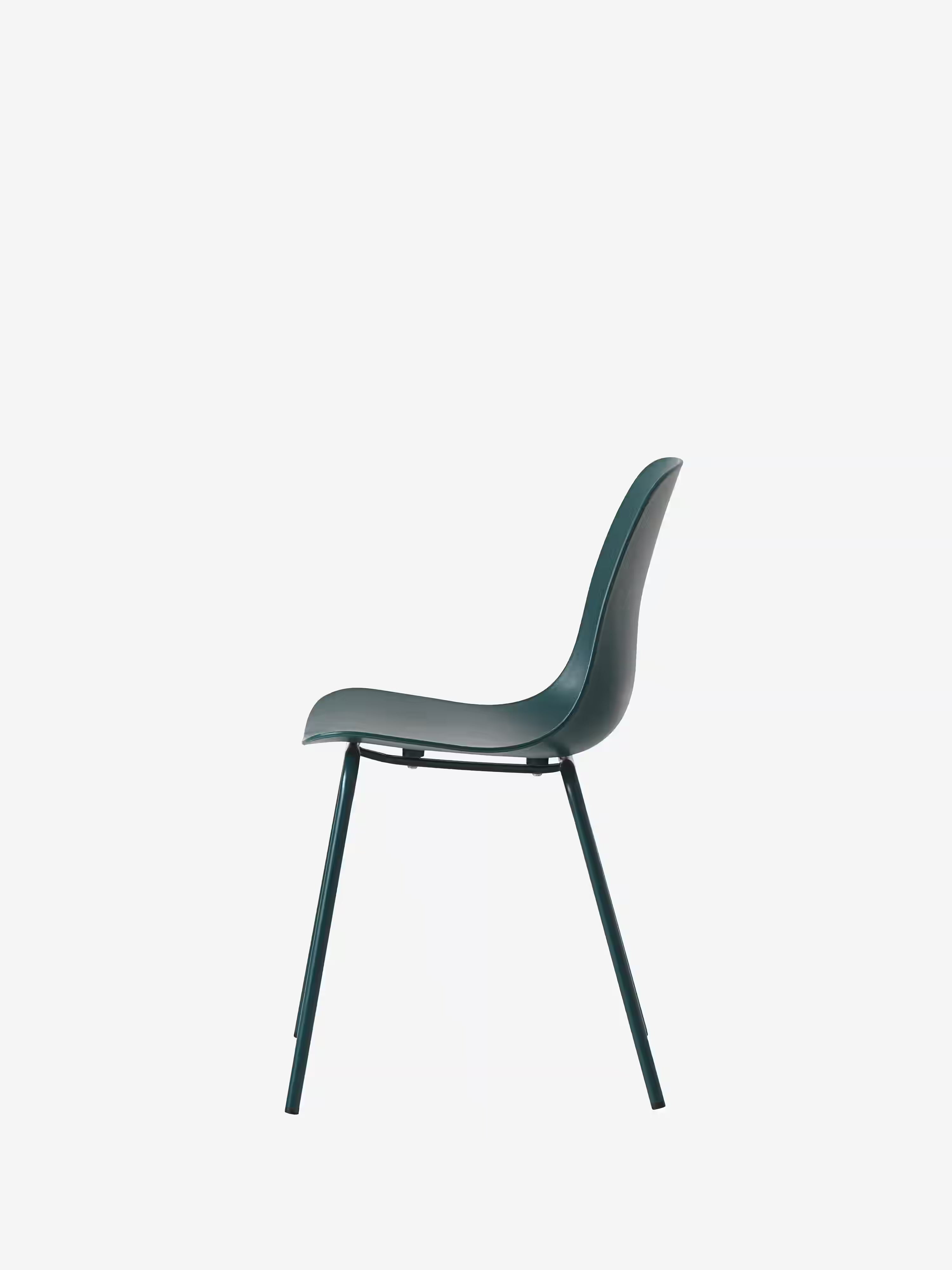 Whitby Chaise en polypropylène avec pieds en métal au design moderne