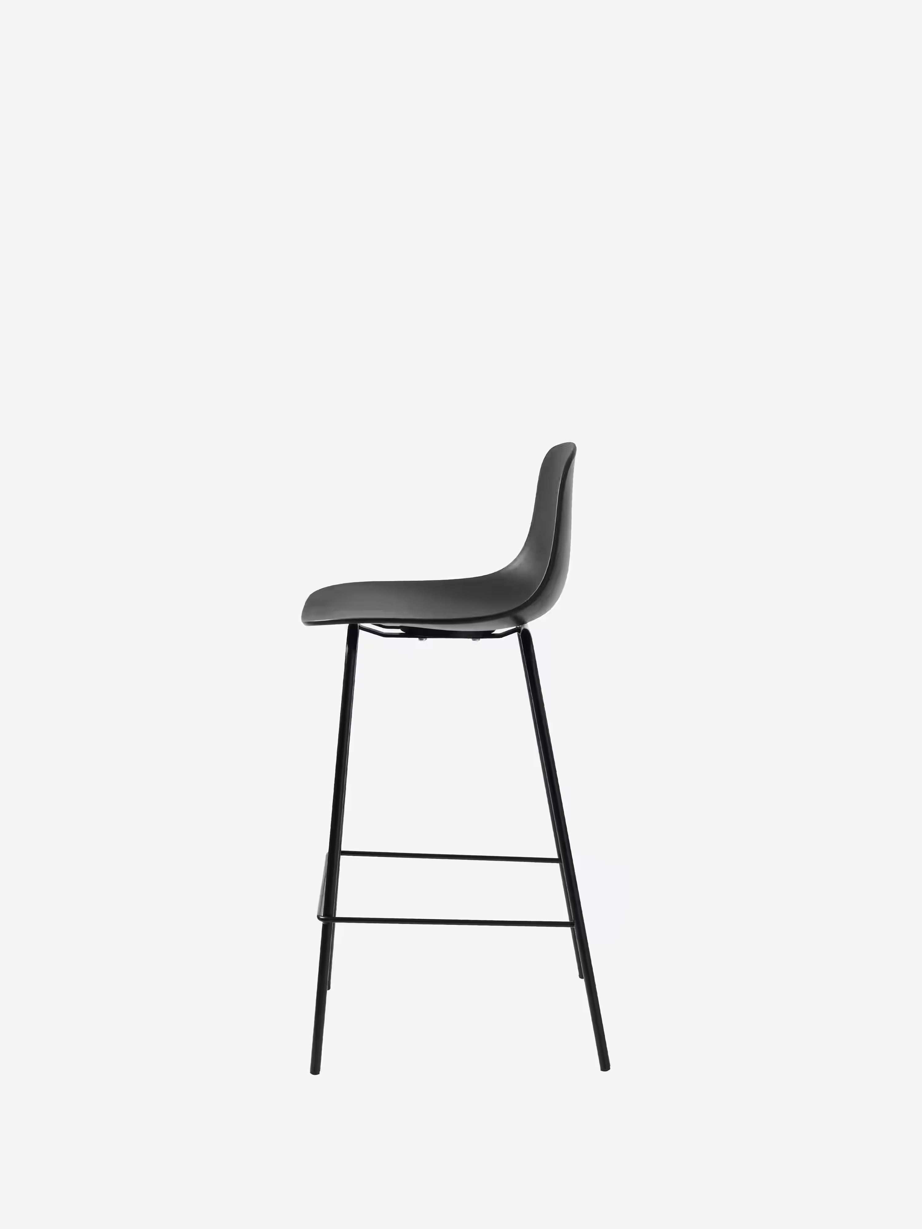 Whitby Tabouret en polypropylène avec pieds en métal coordonnés - design moderne
