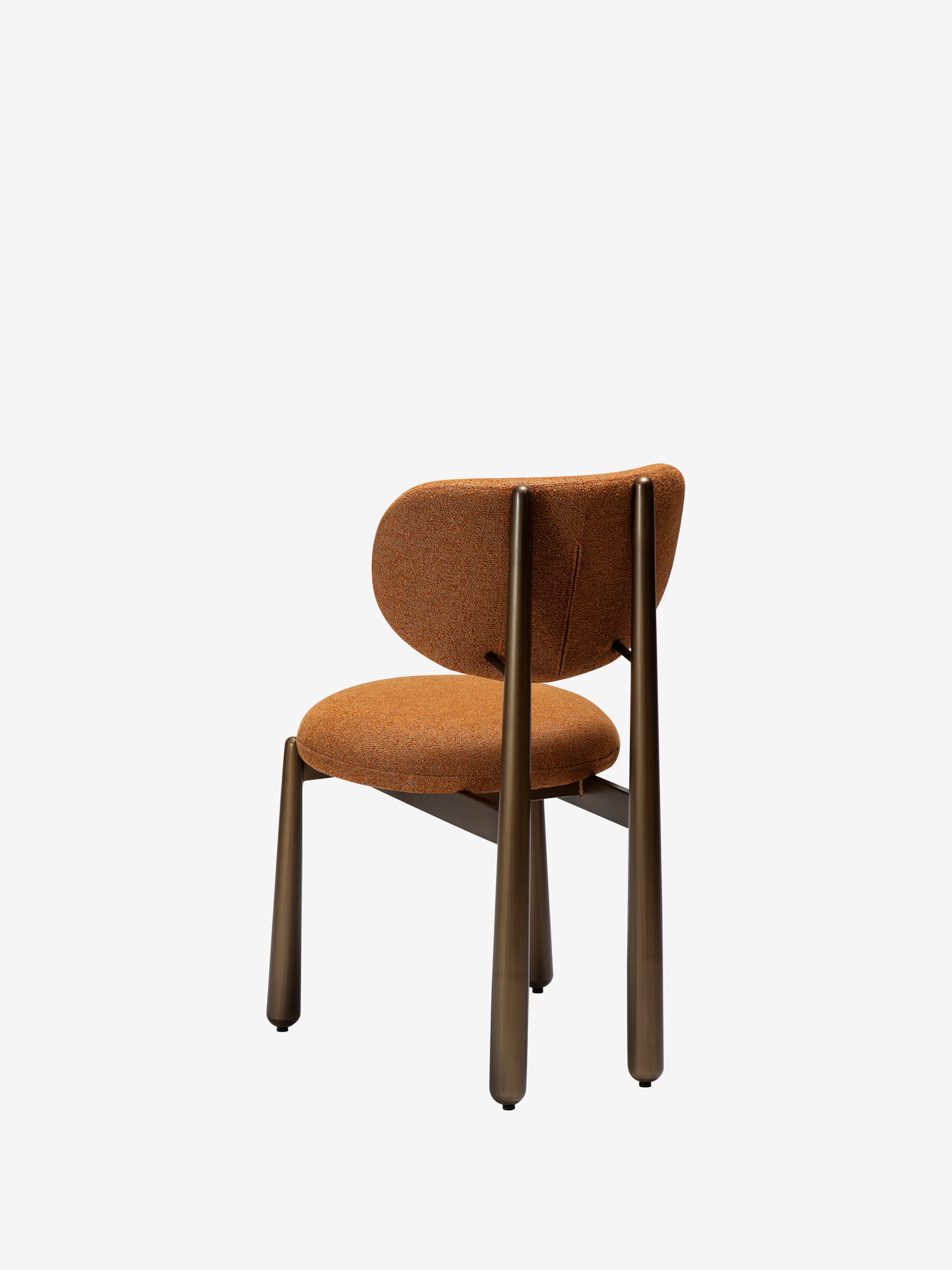 Woke chaise moderne en bouclé - pieds en métal au design scandinave