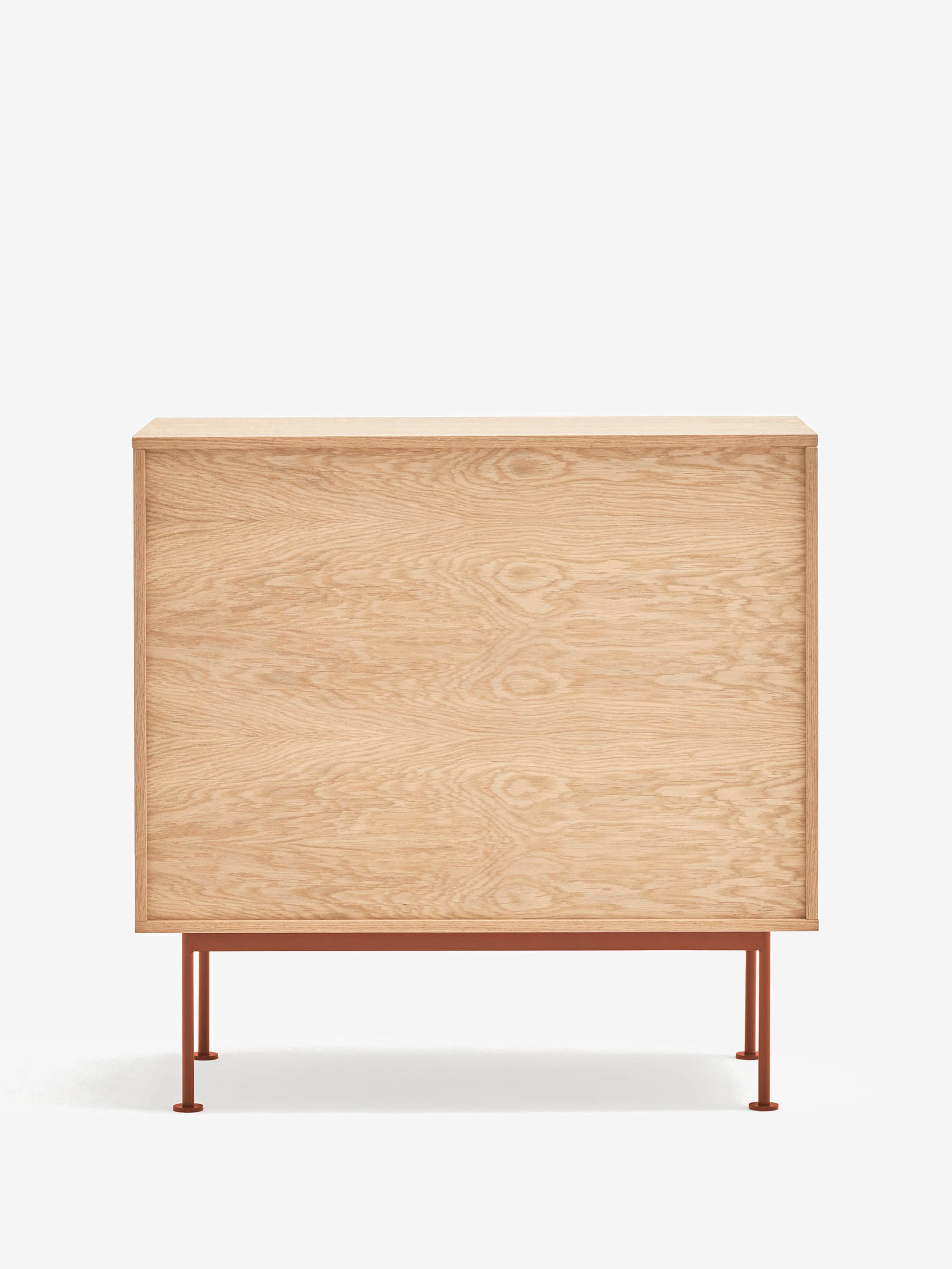 Yoko Cassettiera in rovere con cassetto superiore laccato - comò con base in metallo 90 x 91 cm