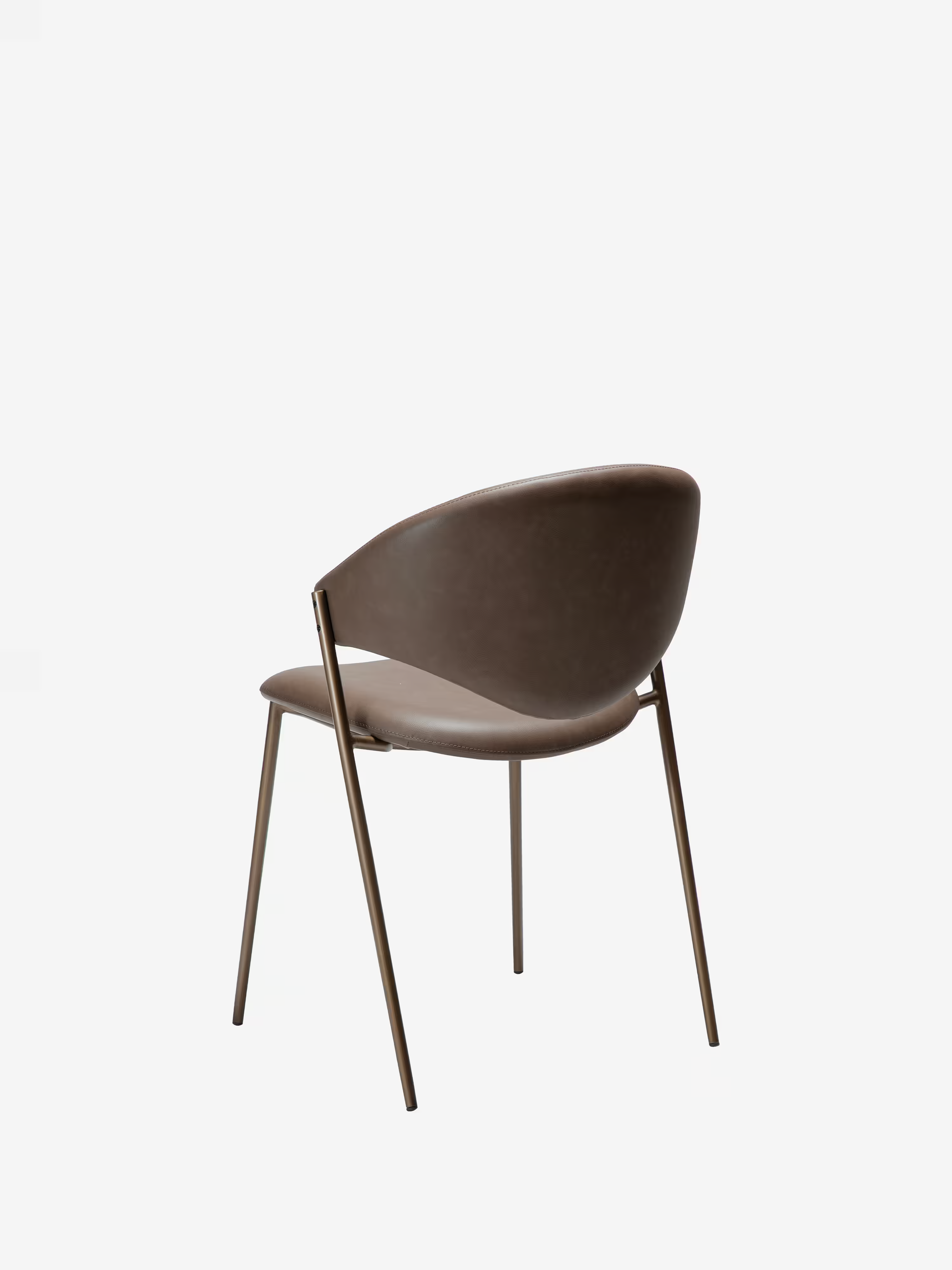 Zone sedia in pelle sintetica e struttura in metallo - Eleganza scandi e comfort contemporaneo