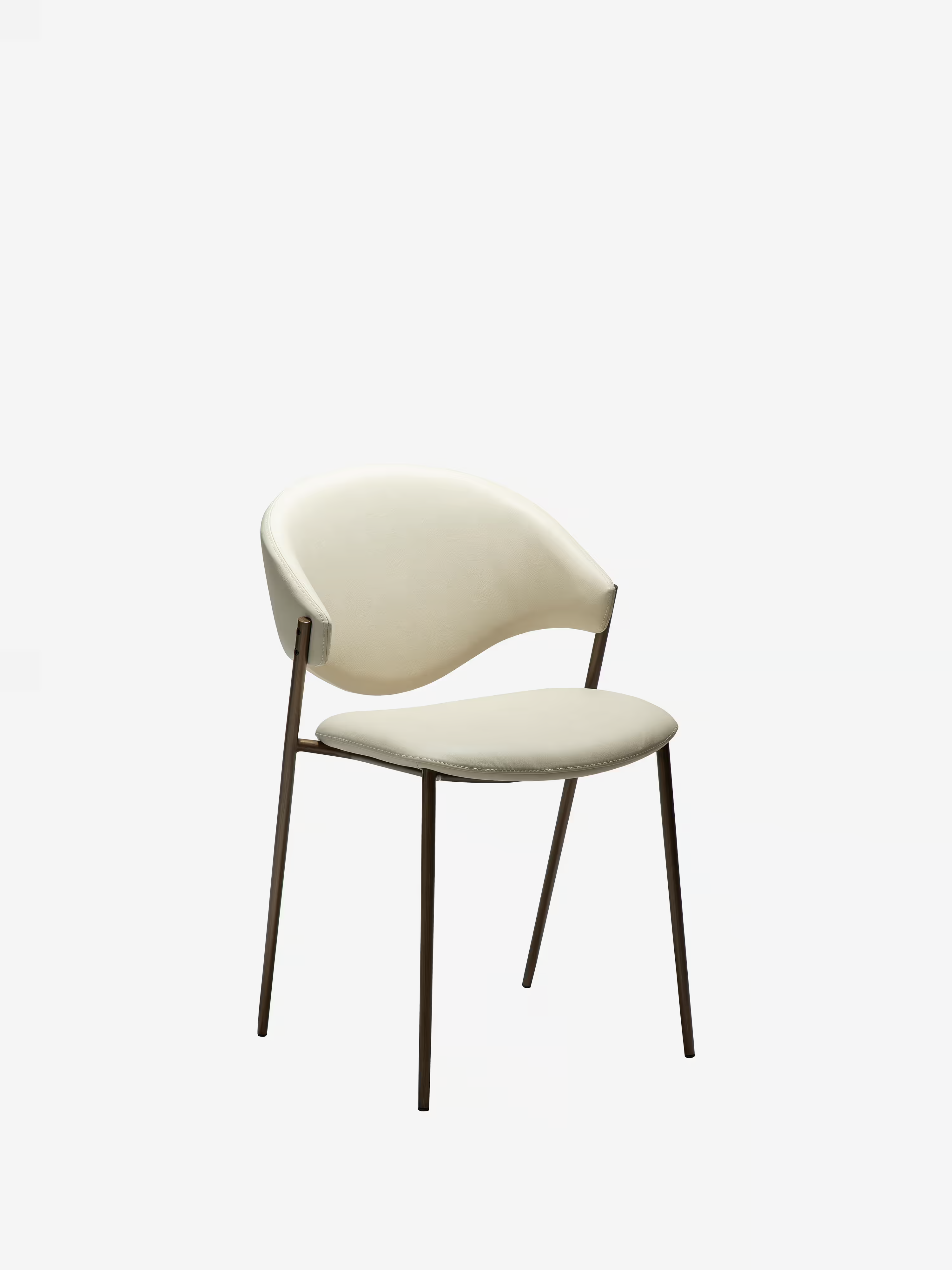 Zone sedia in pelle sintetica e struttura in metallo - Eleganza scandi e comfort contemporaneo